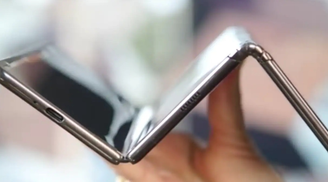 samsung 3fold سامسونگ آماده است تا نخستین گوشی هوشمند سهتایی تاشوی خود را روانه بازار کند - نیعان مگ