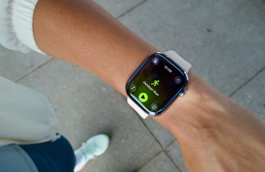 Fitness Buddy on the Apple Watch مروری کلی بر تمام اتفاقات و محصولات عرضه شده در کنفرانس WWDC 2025 اپل - نیعان مگ