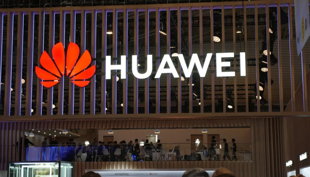 huawei بهترین گوشی از نظر دوربین که (احتمالاً) نمی شناسید؛ Huawei Pura 80 Ultra - نیعان مگ