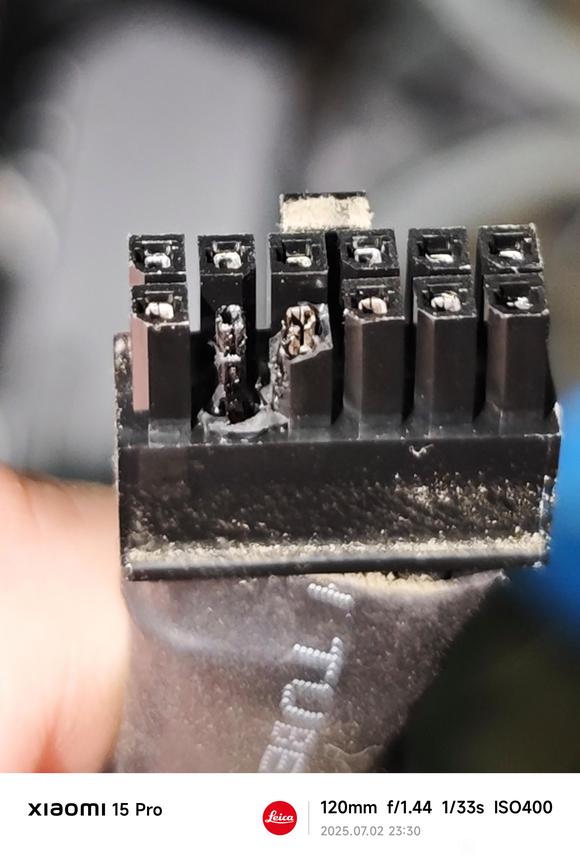 geforce-rtx-3060-ti-with-12vhpwr-connector-melts2 کارت گرافیک RTX 3060 Ti