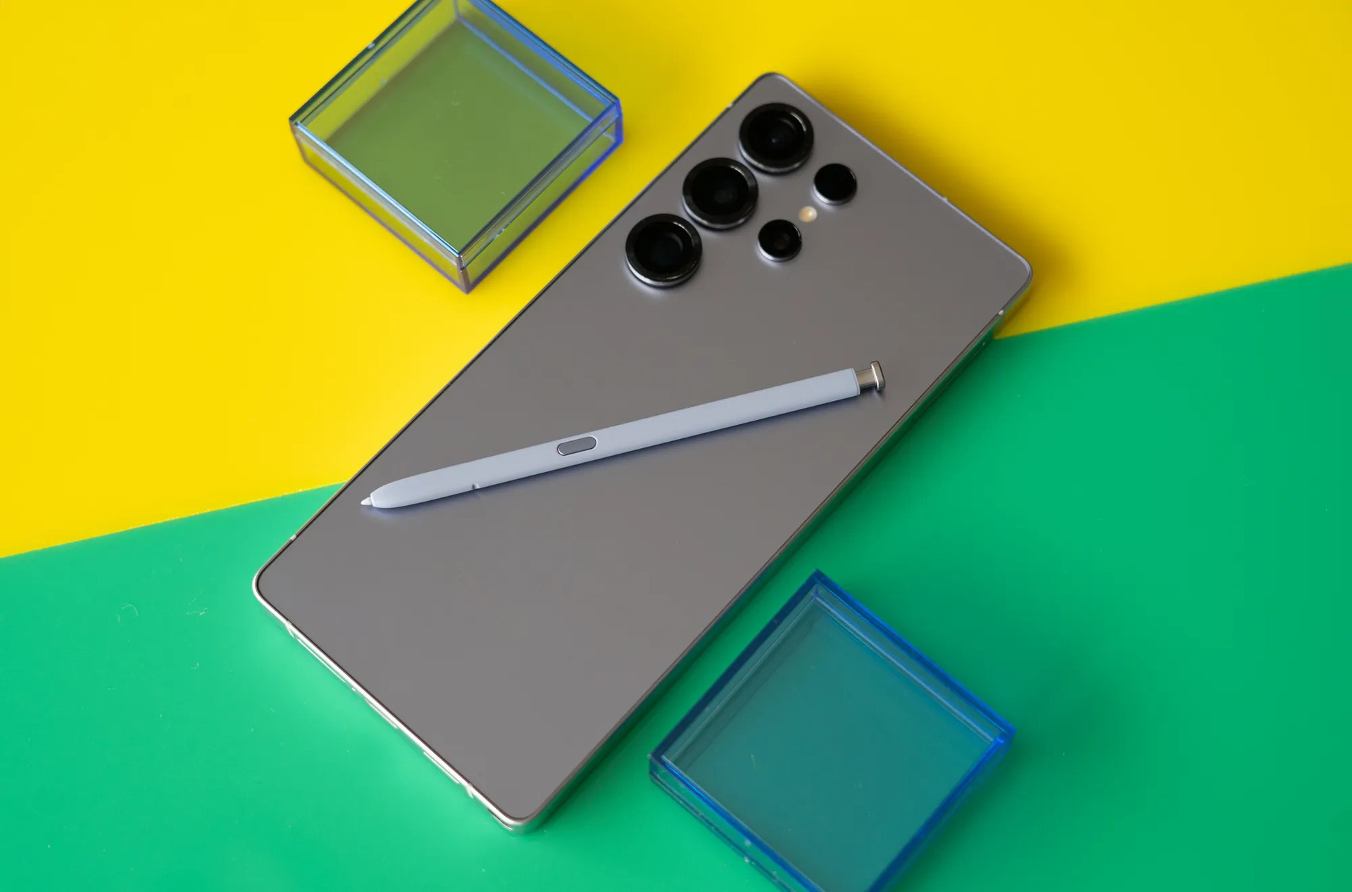 samsung-galaxy-s25-ultra-drop-test تست سقوط گلکسی S25 اولترا