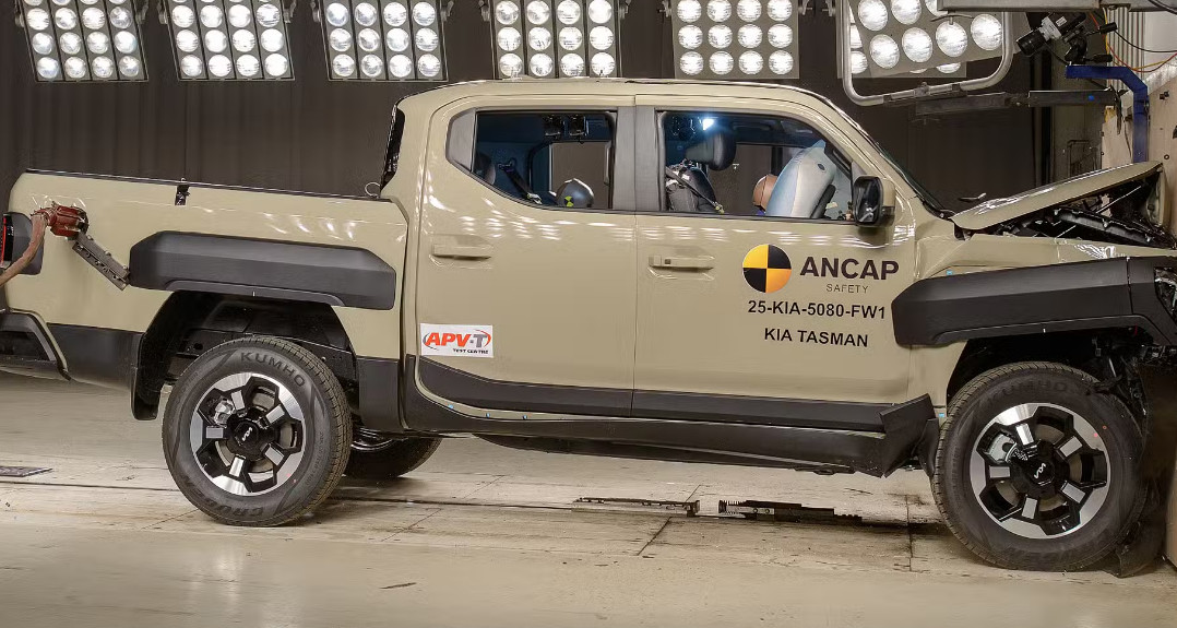 Kia Tasman 2 کیا تسمن در آزمون ایمنی ANCAP موفق عمل کرد، اما نتوانست به امتیازهای BYD Shark 6 و JAC T9 از چین برسد - نیعان مگ