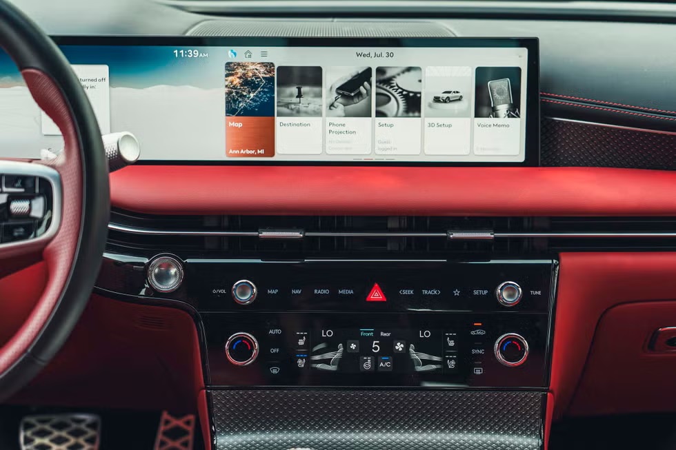 3 تصاویر دیدنی از کابین لوکس و مدرن جنسیس G80 2025 - نیعان مگ