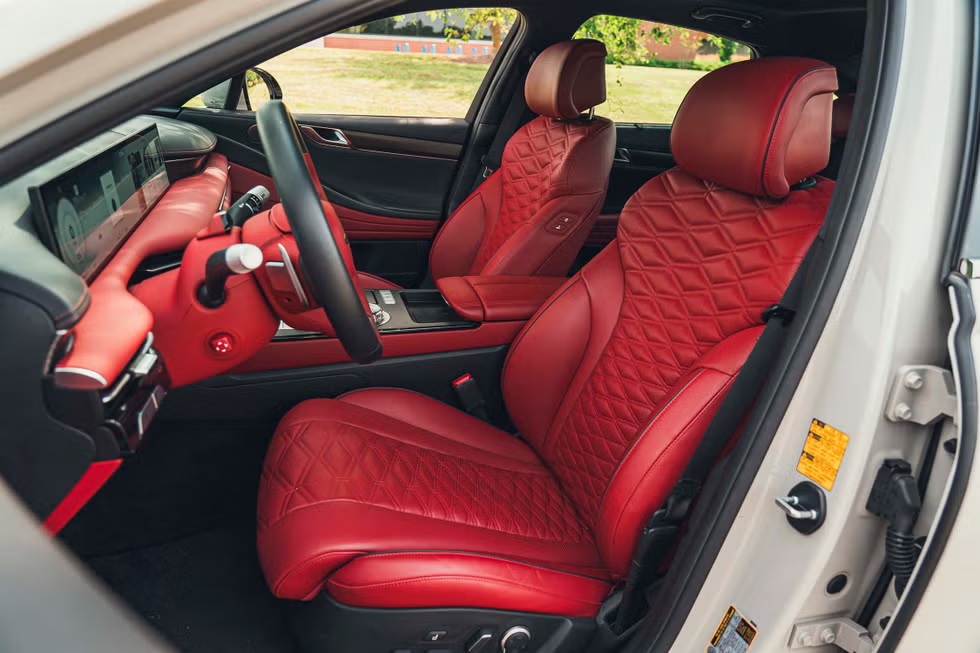 4 تصاویر دیدنی از کابین لوکس و مدرن جنسیس G80 2025 - نیعان مگ