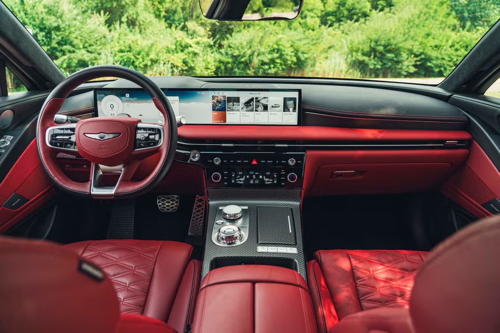 7 تصاویر دیدنی از کابین لوکس و مدرن جنسیس G80 2025 - نیعان مگ