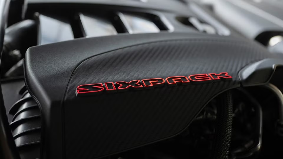 Dodge Charger adds twin-turbo six-cylinder petrol power to EV range---1 دوج چارجر
