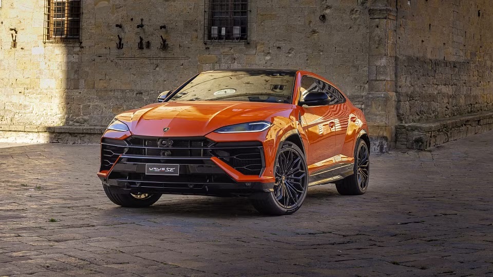 Lamborghini V12 engine to live on until at least 2035- موتور V12 لامبورگینی حداقل تا سال ۲۰۳۵ به حیات خود ادامه میدهد