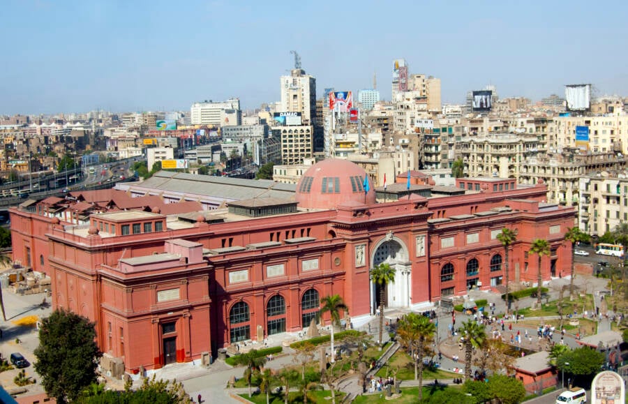 egyptian-museum دستبند ۳۰۰۰ ساله به سرقت رفته پس از فروش ذوب شد! - نیعان مگ