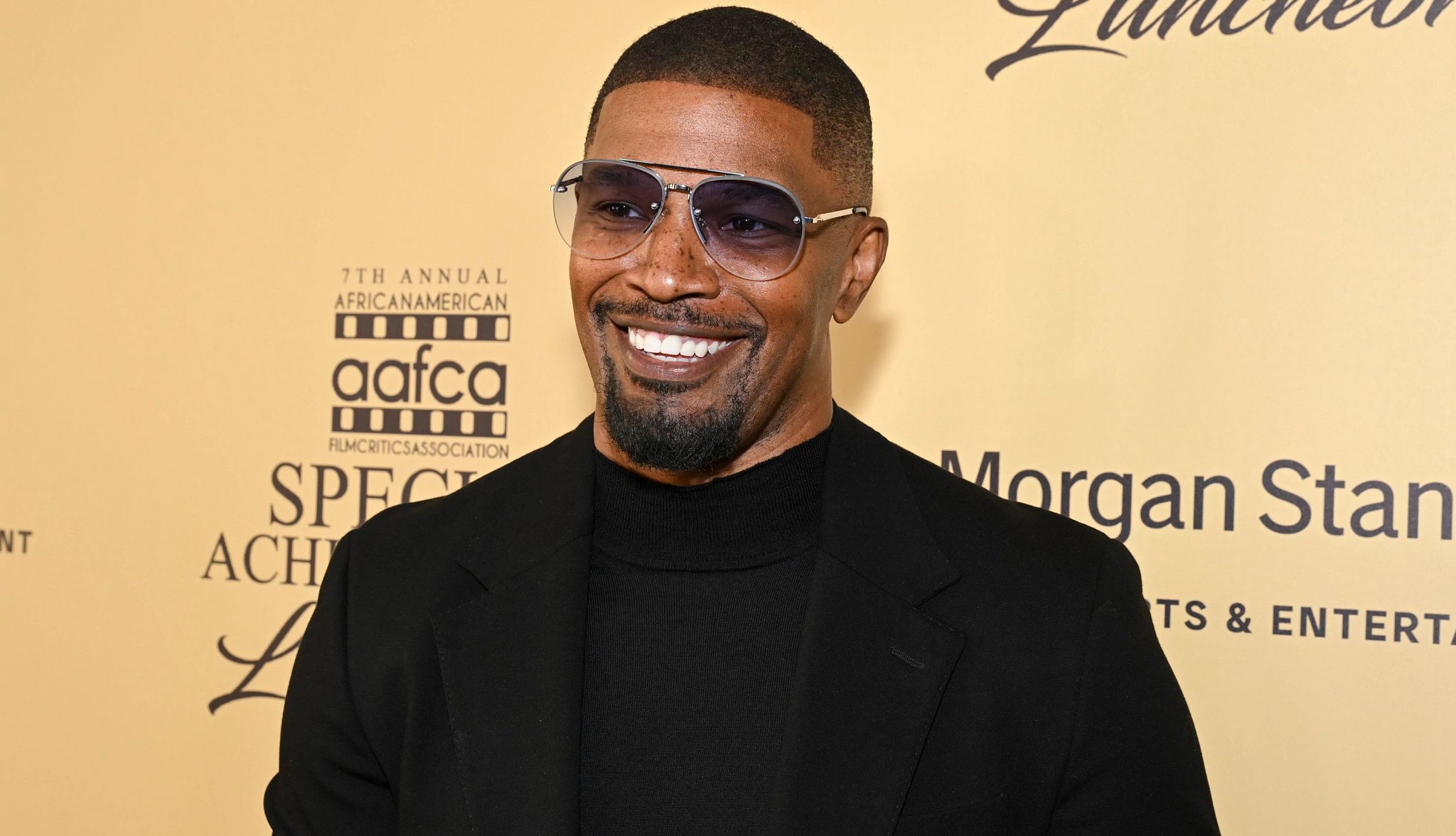 GettyImages-2049061119 فهرست جذابترین بازیگران بالای ۵۰ سال از دیدگاه AARP - نیعان مگ