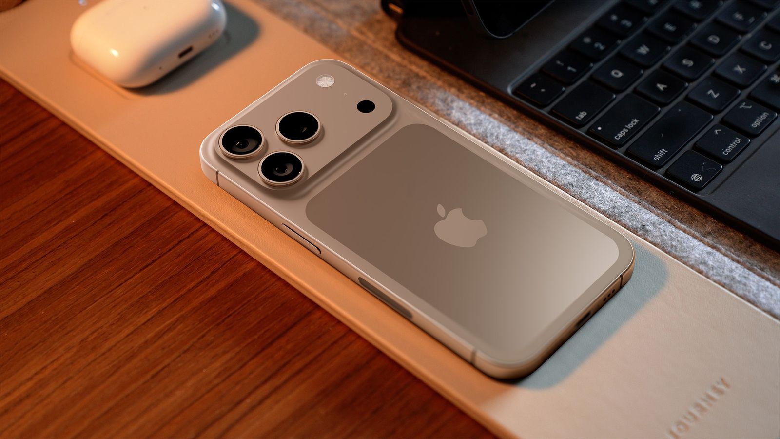 iPhone-17-Pro-on-Desk-Centered-1 اپل