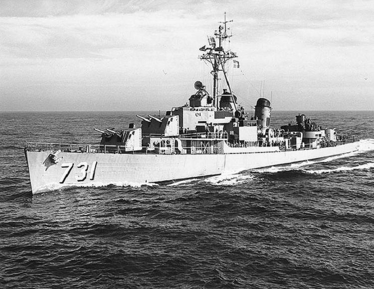 true-conspiracies-uss-maddox چهار تئوری توطئه که کاملاً حقیقت داشتند - نیعان مگ