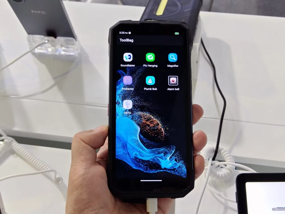 شرکت HTC با یک مدل اقتصادی قصد ورود به بازار گوشی‌های گیمینگ را دارد - نیعان مگ