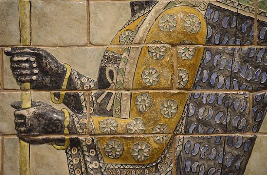 ششششششش 1 چگونه لباسهای سلطنتی هخامنشی قدرت و شکوه را به نمایش میگذاشتند؟ - نیعان مگ