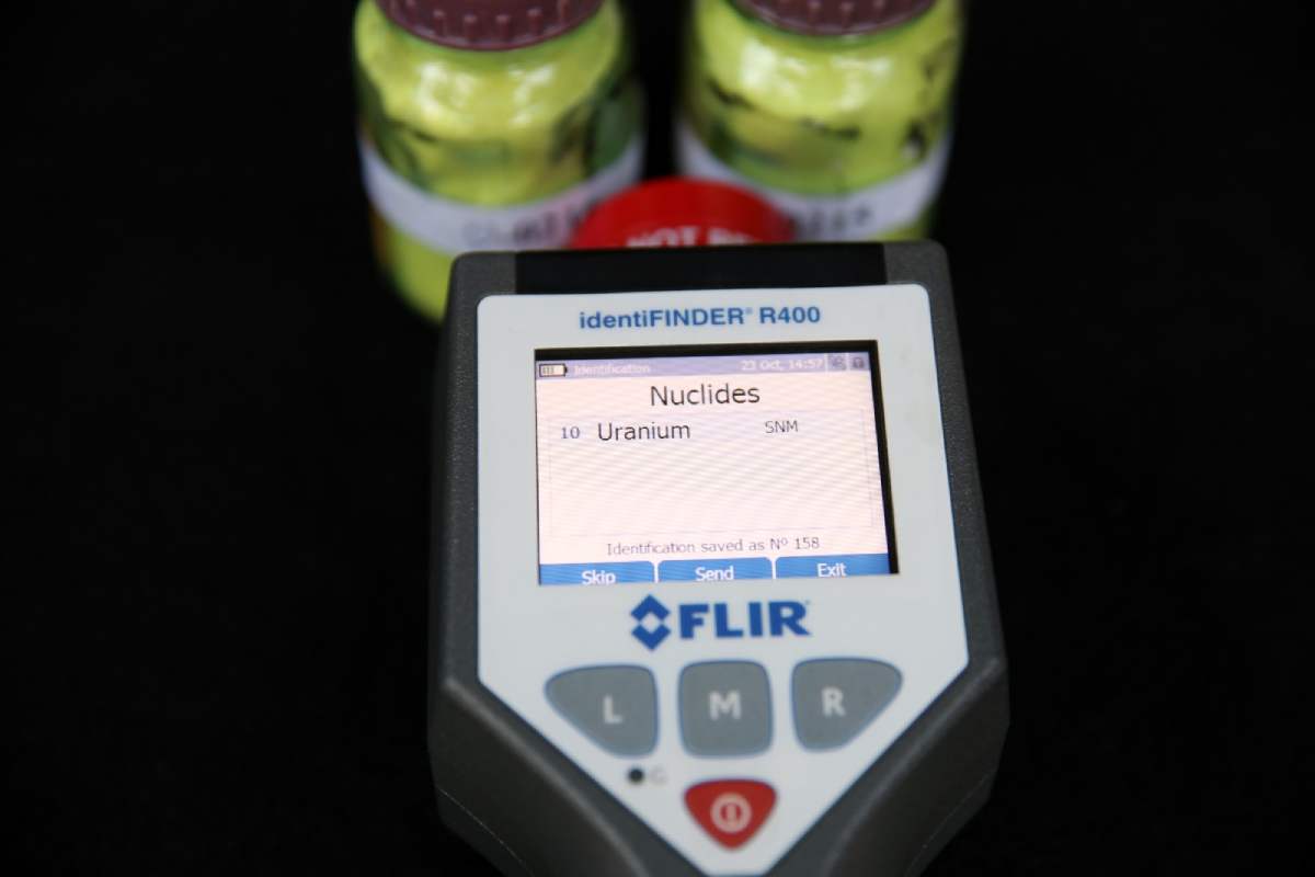 searching for uranium جستجو برای اورانیوم