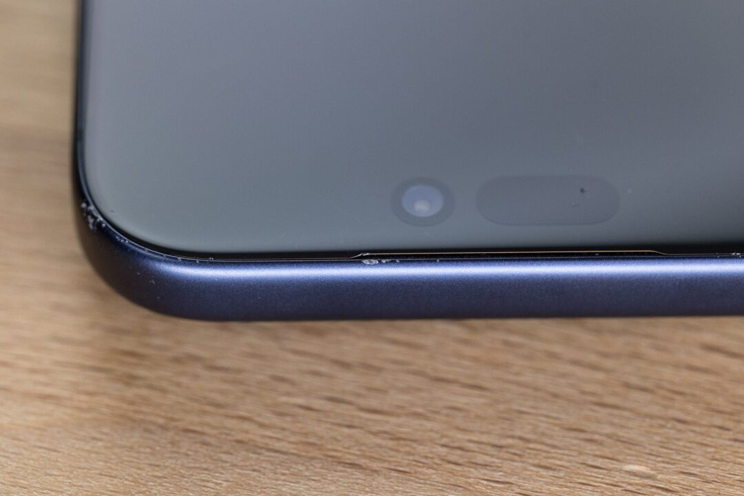 1000011183 آلومینیوم نرم به کار رفته در آیفون ۱۷ پرو مشکل جدی دوام دارد - نیعان مگ