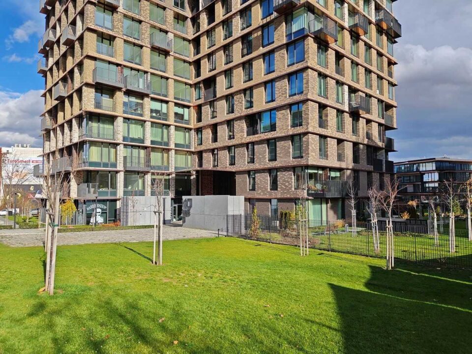 3gsmarena_079 بررسی گوشی پوکو F8 پرو - نیعان مگ