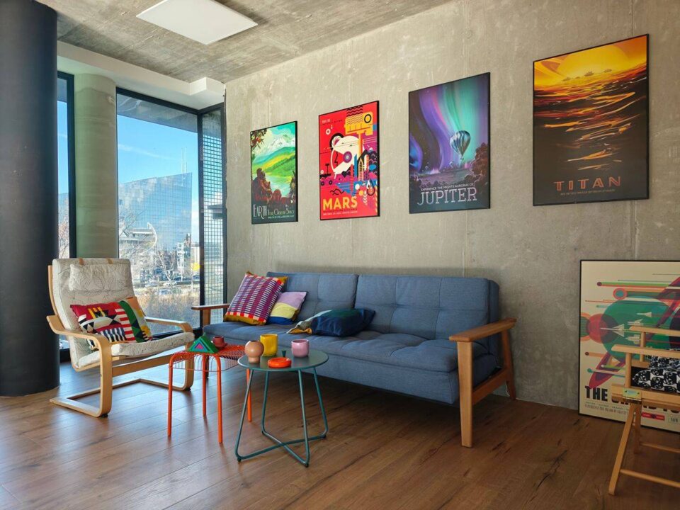 11gsmarena_087 بررسی گوشی پوکو F8 پرو - نیعان مگ