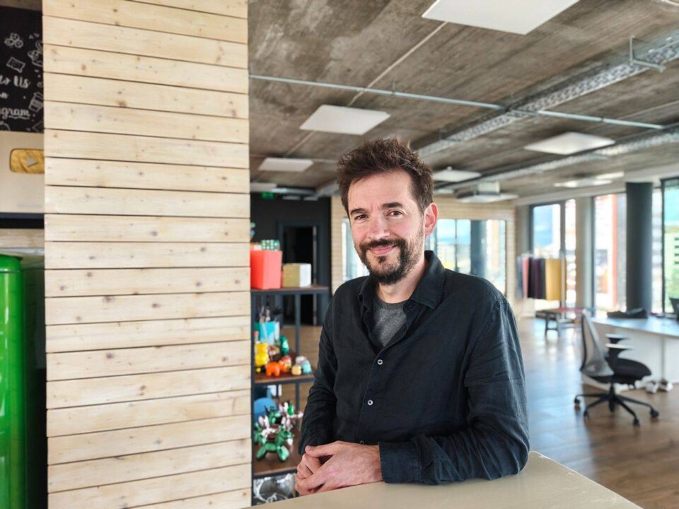 20gsmarena_114 بررسی گوشی پوکو F8 پرو - نیعان مگ