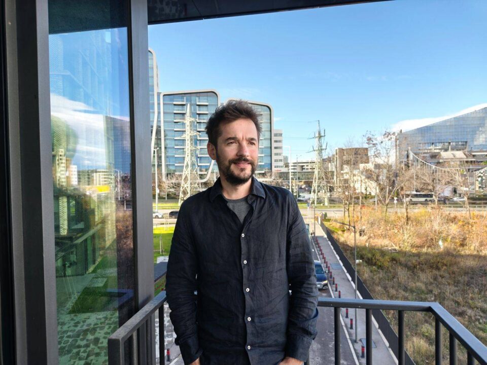 21gsmarena_117 بررسی گوشی پوکو F8 پرو - نیعان مگ