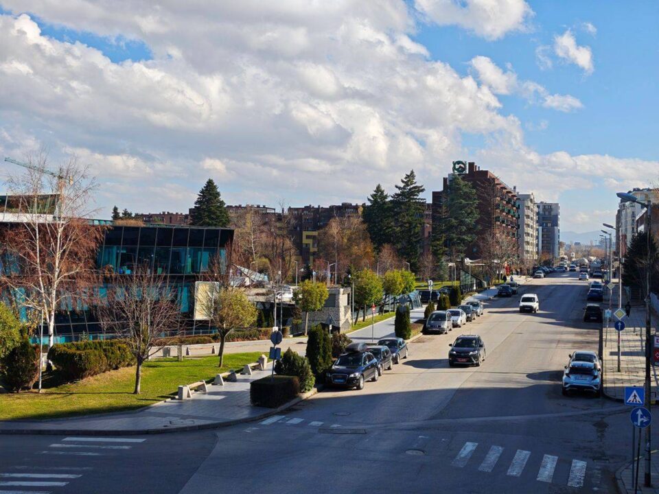 31gsmarena_031 بررسی گوشی پوکو F8 پرو - نیعان مگ