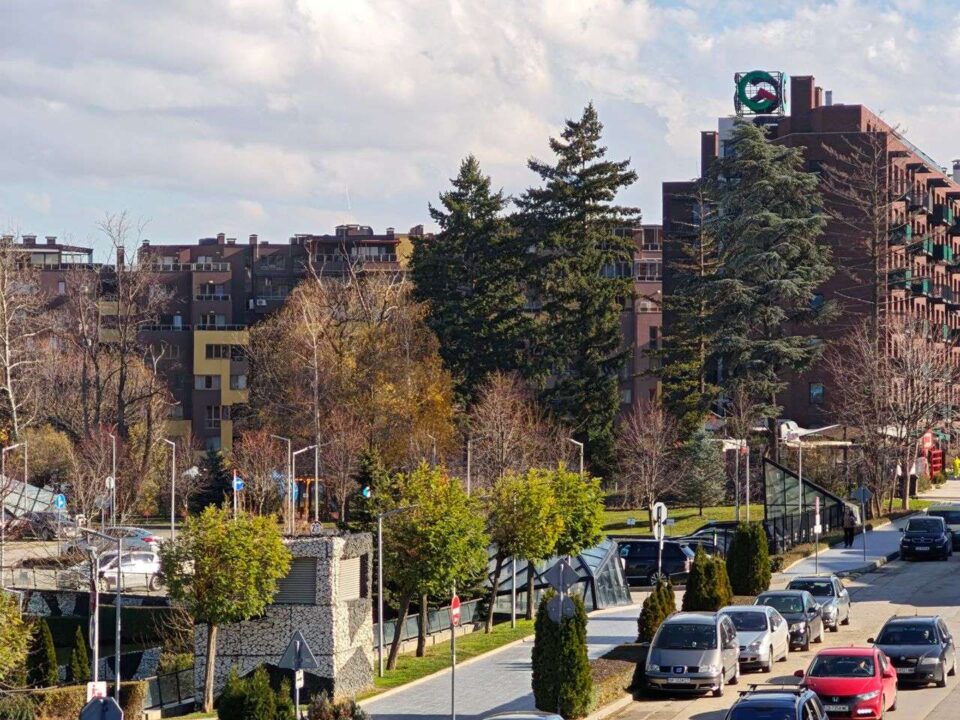 59gsmarena_053 بررسی گوشی پوکو F8 پرو - نیعان مگ