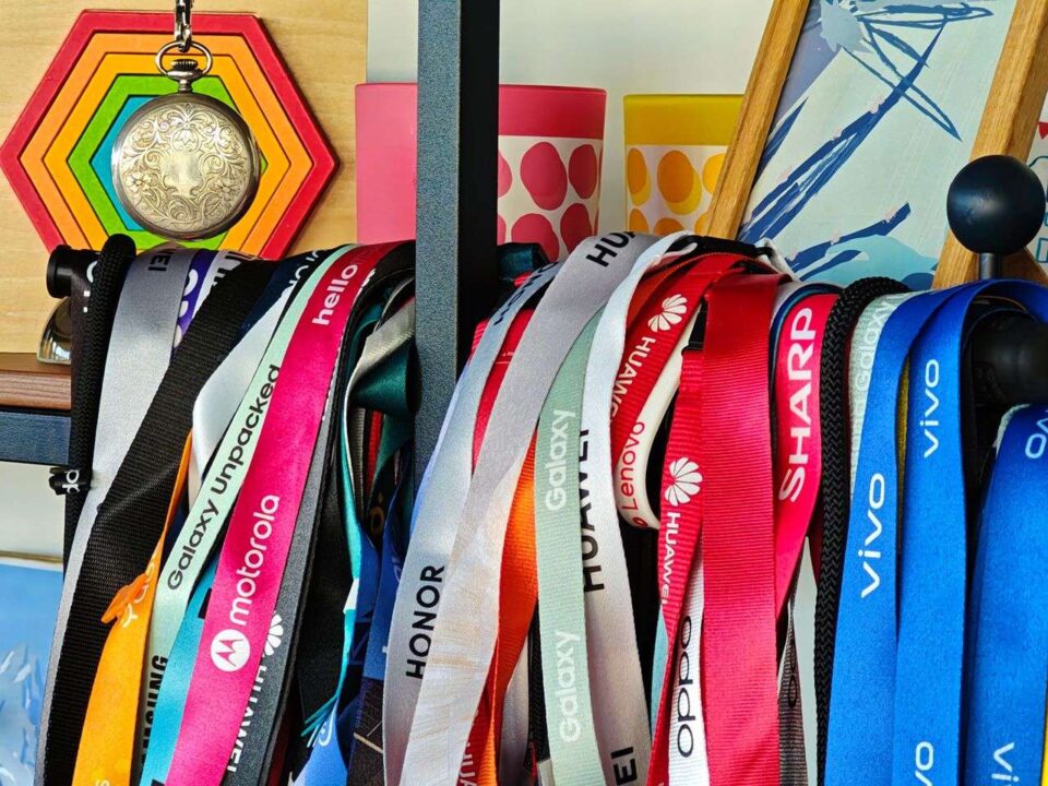 64gsmarena_058 بررسی گوشی پوکو F8 پرو - نیعان مگ