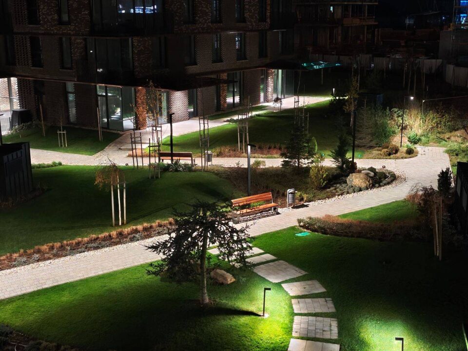 93gsmarena_037 بررسی گوشی پوکو F8 پرو - نیعان مگ