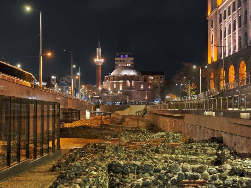 97gsmarena_041 بررسی گوشی پوکو F8 پرو - نیعان مگ