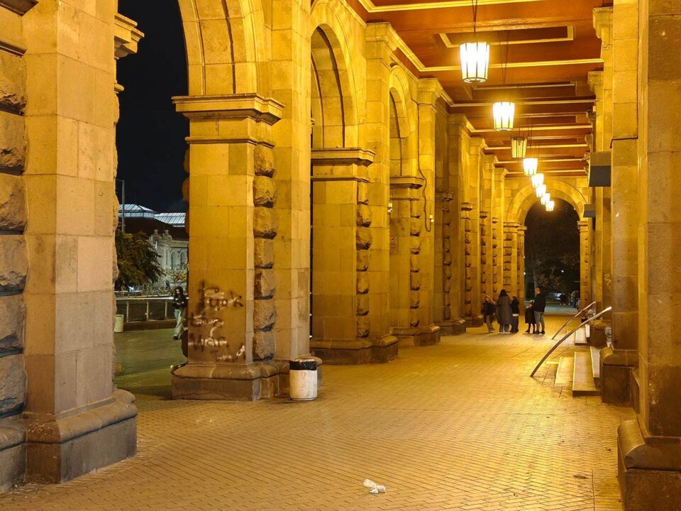 98gsmarena_042 بررسی گوشی پوکو F8 پرو - نیعان مگ