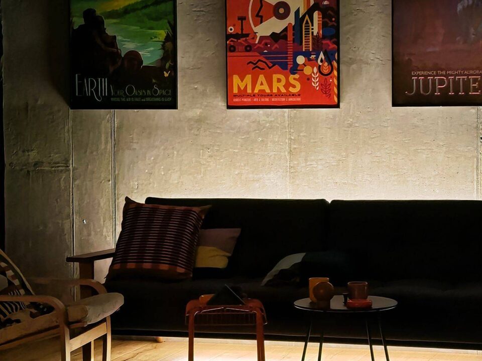 109gsmarena_061 بررسی گوشی پوکو F8 پرو - نیعان مگ