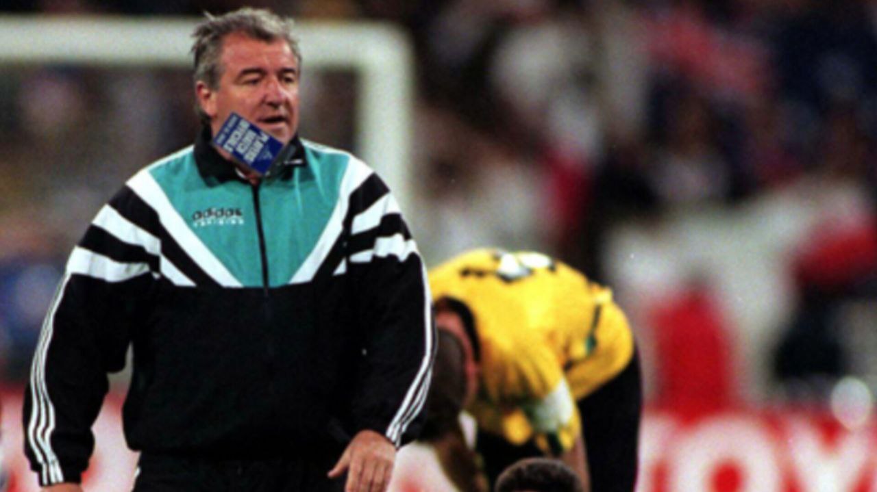 photo_5861779234420886616_y سالگرد پیروزی ایران برابر استرالیا و صعود به جامجهانی ۱۹۹۸: روزی که همه ایرانیان شاد بودند + تصاویر خاطرهانگیز - نیعان مگ