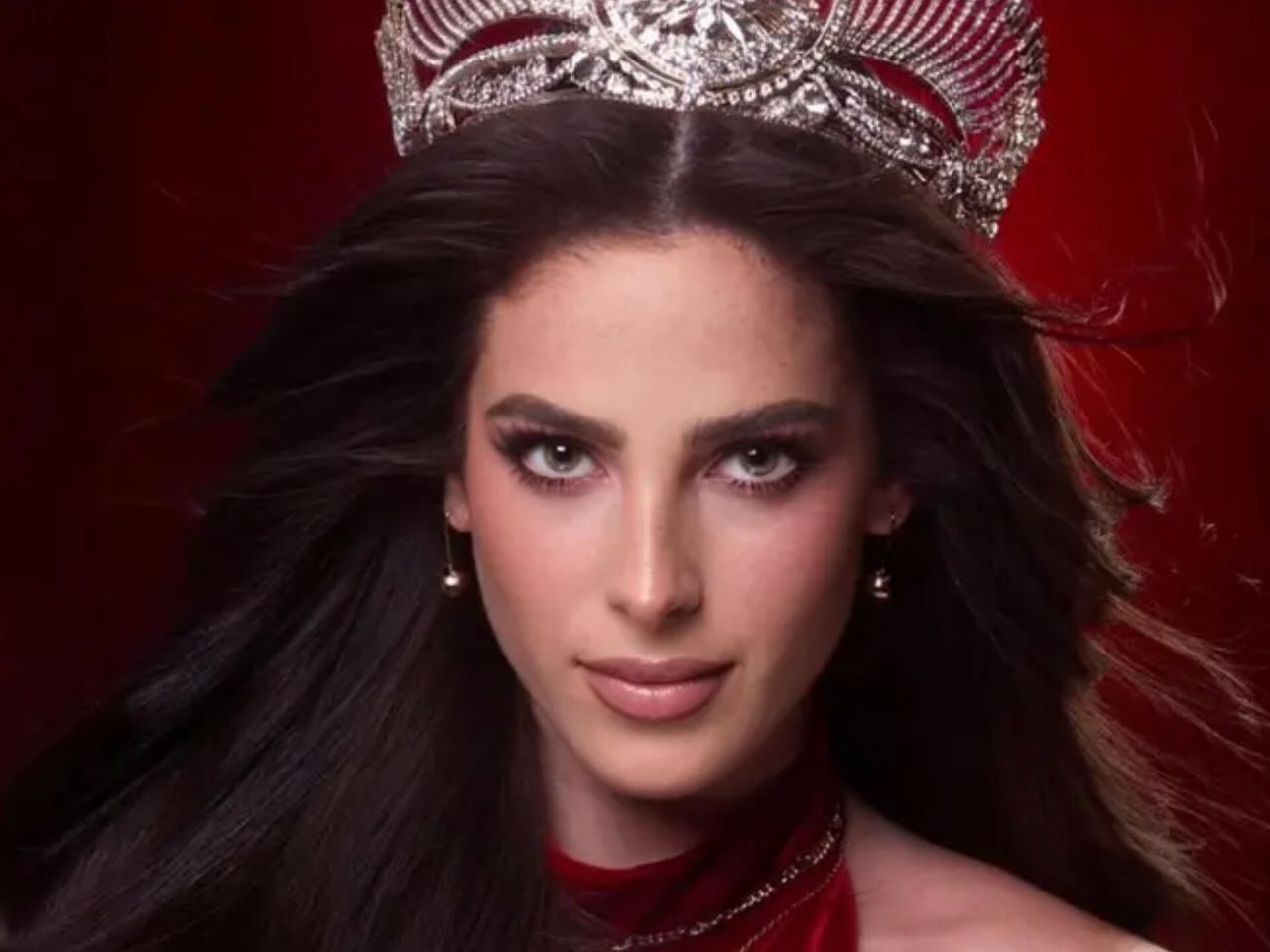 نماینده مکزیک دختر شایسته سال ۲۰۲۵ شد - نیعان مگ