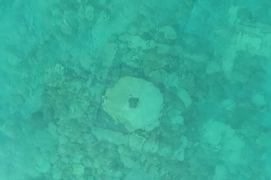 sunken-issyk-kul-city بقایای غرقشده یک شهر قرونوسطایی در دریاچه ایسیک کول