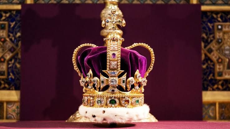 5Top 10 Most Expensive Royal Crown In The World 2025 ۱۰ تاج و جواهر سلطنتی گران قیمت جهان - نیعان مگ