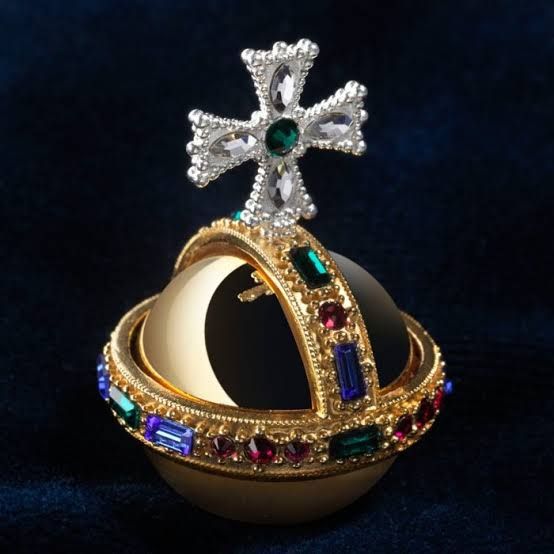 10Top 10 Most Expensive Royal Crown In The World 2025 ۱۰ تاج و جواهر سلطنتی گران قیمت جهان - نیعان مگ