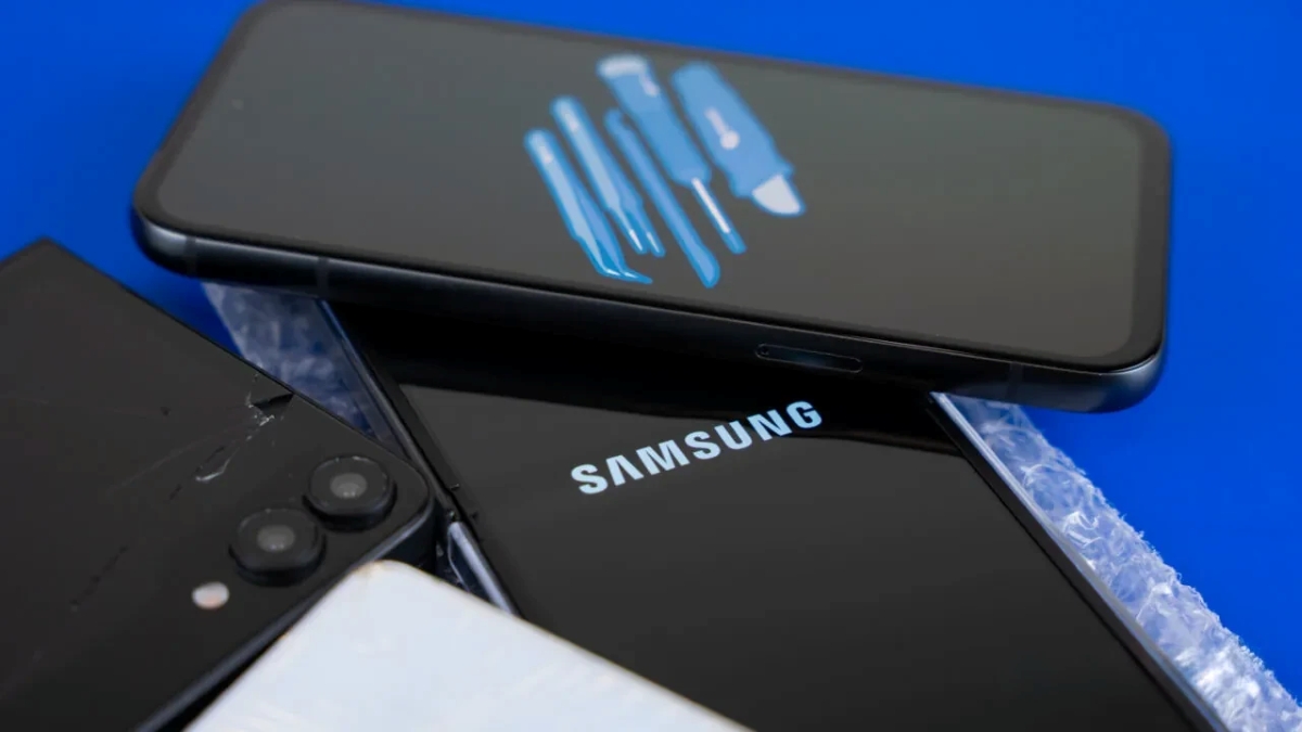 Samsung-and-iFixIt چرا سامسونگ پادشاه گوشیهای اندرویدی است؟ - نیعان مگ